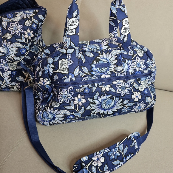 Vera Bradley Handbags - Vera Bradley Navy Blue Floral Quilted Travel Bag